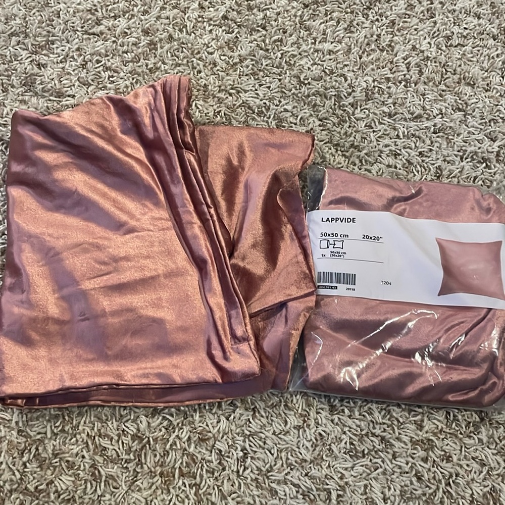 Two pink pillowcases